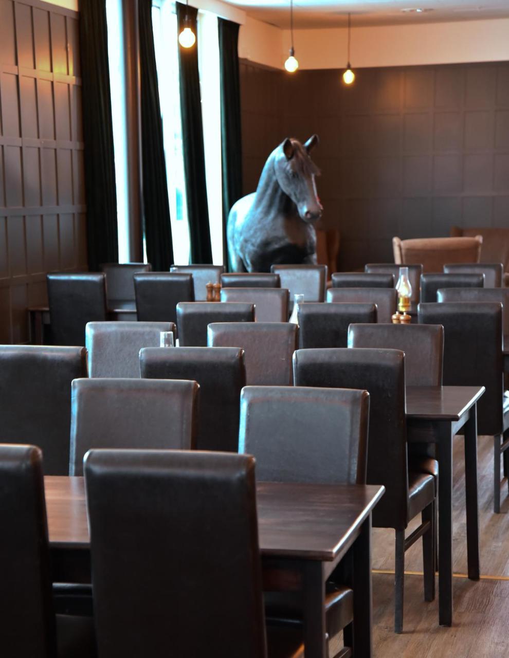 Hotell Arjaeng Exteriér fotografie